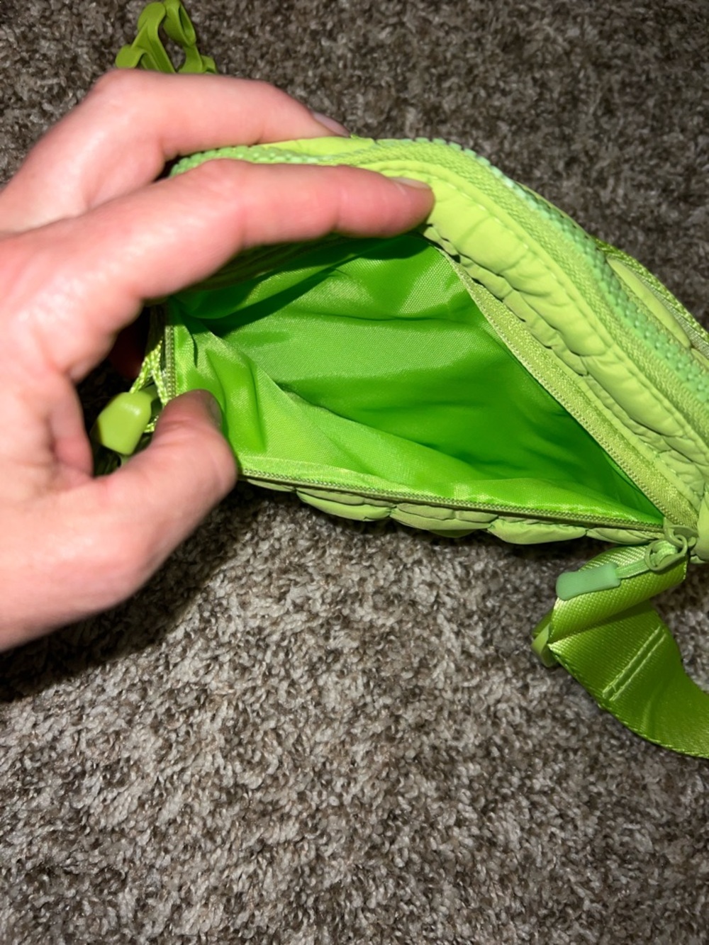 NWT! C.C Lime Green Quilted Mini Crossbody/Belt Puffer Bag - Picture 5 of 11